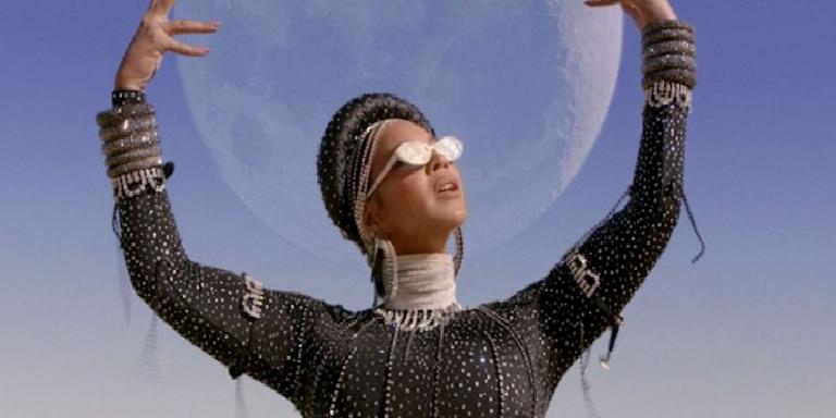 BEYONCE’NİN ‘BLACK IS KING’ ALBÜMÜNDEKİ MODA SUNUMU