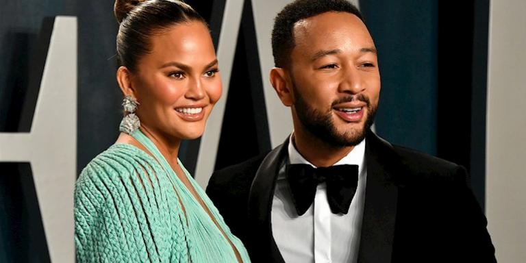 CHRISSY TEIGEN KAYBETTİĞİ OĞLU İÇİN BİR DÖVME YAPTIRDI