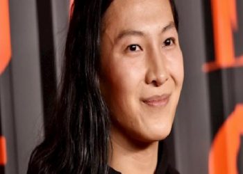 ALEXANDER WANG, CİNSEL İSTİSMAR İLE SUÇLANIYOR
