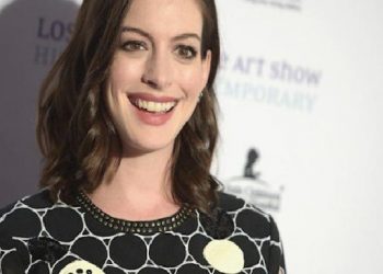 ANNE HATHAWAY İSMİNDEN PİŞMANLIK DUYUYOR