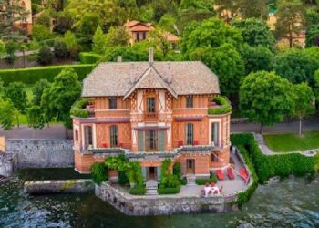 KENDİNE AİT BİR VİLLA