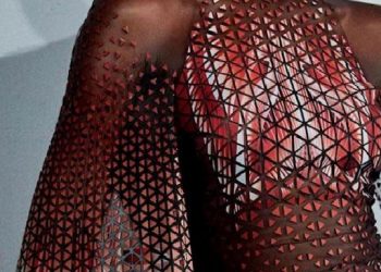 OKYANUSLARDAN TOPLANAN PLASTİKLER COUTURE MODA HAFTASINDA