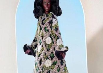 RICHARD QUINN’İN YENİ KOLEKSİYONUNU BARBIE TAŞIYOR!