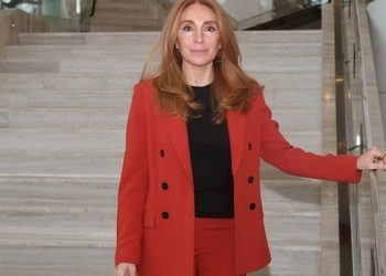 DİLEK HANİF KOÇLUĞUNDA DOKU KUMAŞ TASARIM YARIŞMASI BAŞLIYOR!