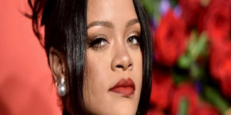 RIHANNA SAÇ BAKIM RUTİNİMİZDE FARK YARATMAYA HAZIRLANIYOR