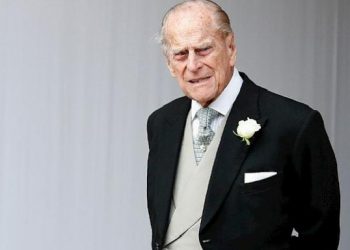 KRALİÇE İLE EVLİ OLAN BİR PRENS