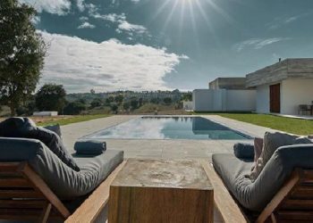 PORTEKİZ’DE MUHTEŞEM DOĞANIN ORTASINDA ÖDÜLLÜ PROJE