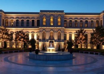 FOUR SEASONS HOTEL ISTANBUL AT THE BOSPHORUS VE THE SPA’YA 6 ÖDÜL