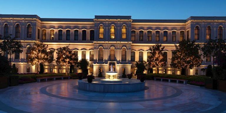 four-seasons-hotel-istanbul-at-the-bosphorus-ve-the-spaya-6-odul-ZiukrWYV.jpg