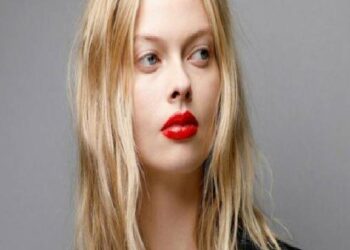 CİLT BAKIMINDA GLİKOLİK ASİT ETKİSİ