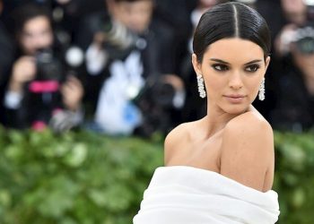 KENDALL JENNER, FWRD’NİN KREATİF DİREKTÖRÜ OLDU