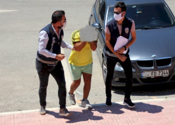 Cinsel organını gösteren sapık yakalandı