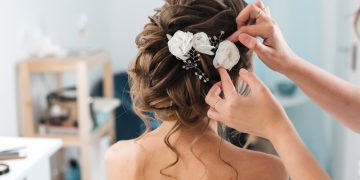 Bayanlara Saç Ekimi Nasıl Yapılıyor?