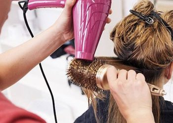 Saçlarınıza fön çektirmeden evvel kesinlikle bu eseri kullanın!