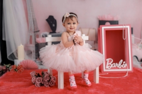 Margot-Robbie8217nin-Barbie-Turunda-Turk-Modaci-Ruzgari-Dilara-Findikoglu-featured