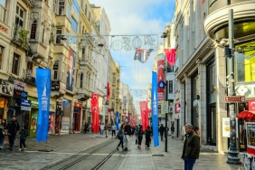 Avrupa-Yakasi8217nin-Sesu8217su-Bulent-Polat-Yillar-Sonra-Nasil-Bir-Gorunumle-Karsimizda-featured